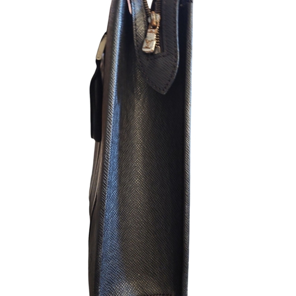 Louis Vuitton Black Tiaga Leather Unisex Briefcase - Picture 6 of 17